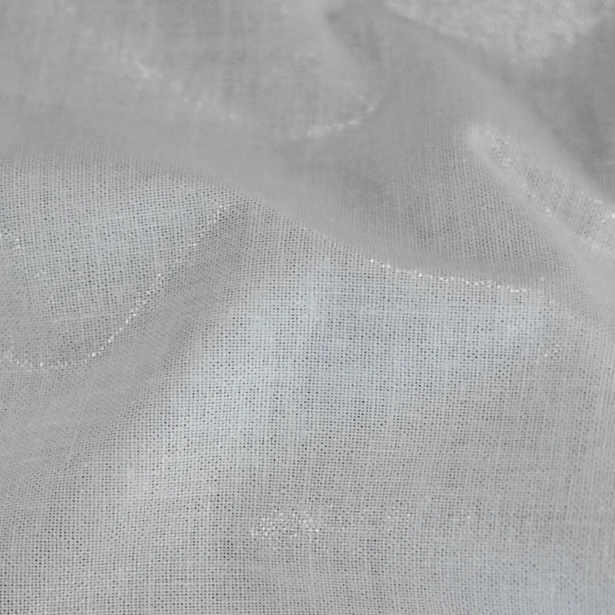 DHJ White Fusible opaque shirt interfacing 180g/m²