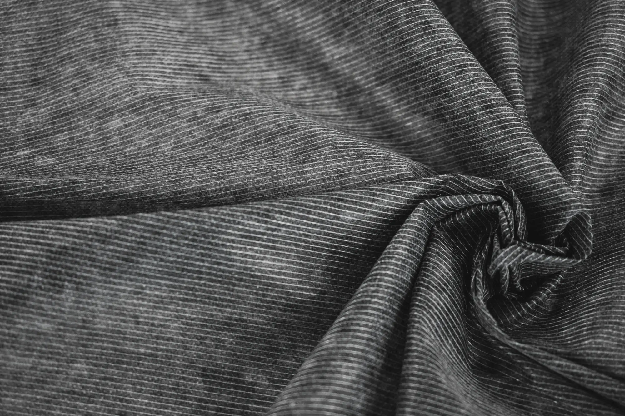 Fusible interfacing Charcoal non woven 42 g/m² | Chargeurs PCC | Chargeurs PCC