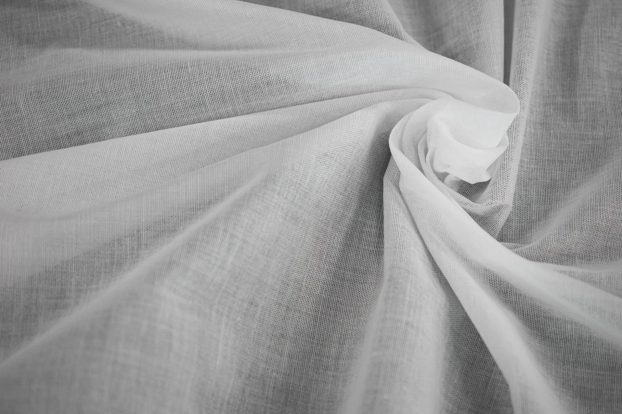 Fusible interfacing Semi-transparent White Plain Weave 105 g/m² - DHJ | Chargeurs PCC | Chargeurs PCC