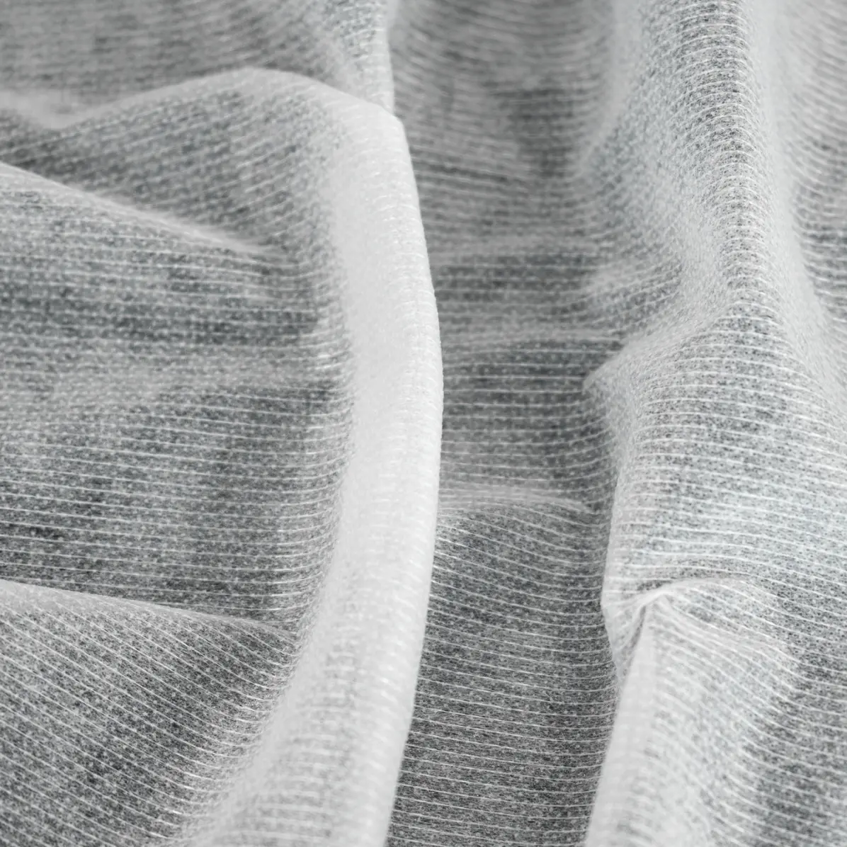 Tisséless White transparent non woven fusible interfacing 42 g/m²