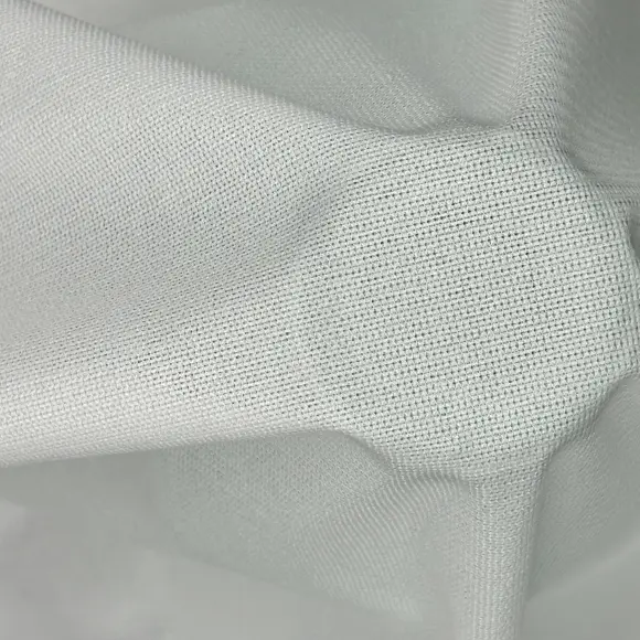 Thermocollant Opaque Blanc Tricoté insertion de trame 46 g/m² - Lainière Paris - 2