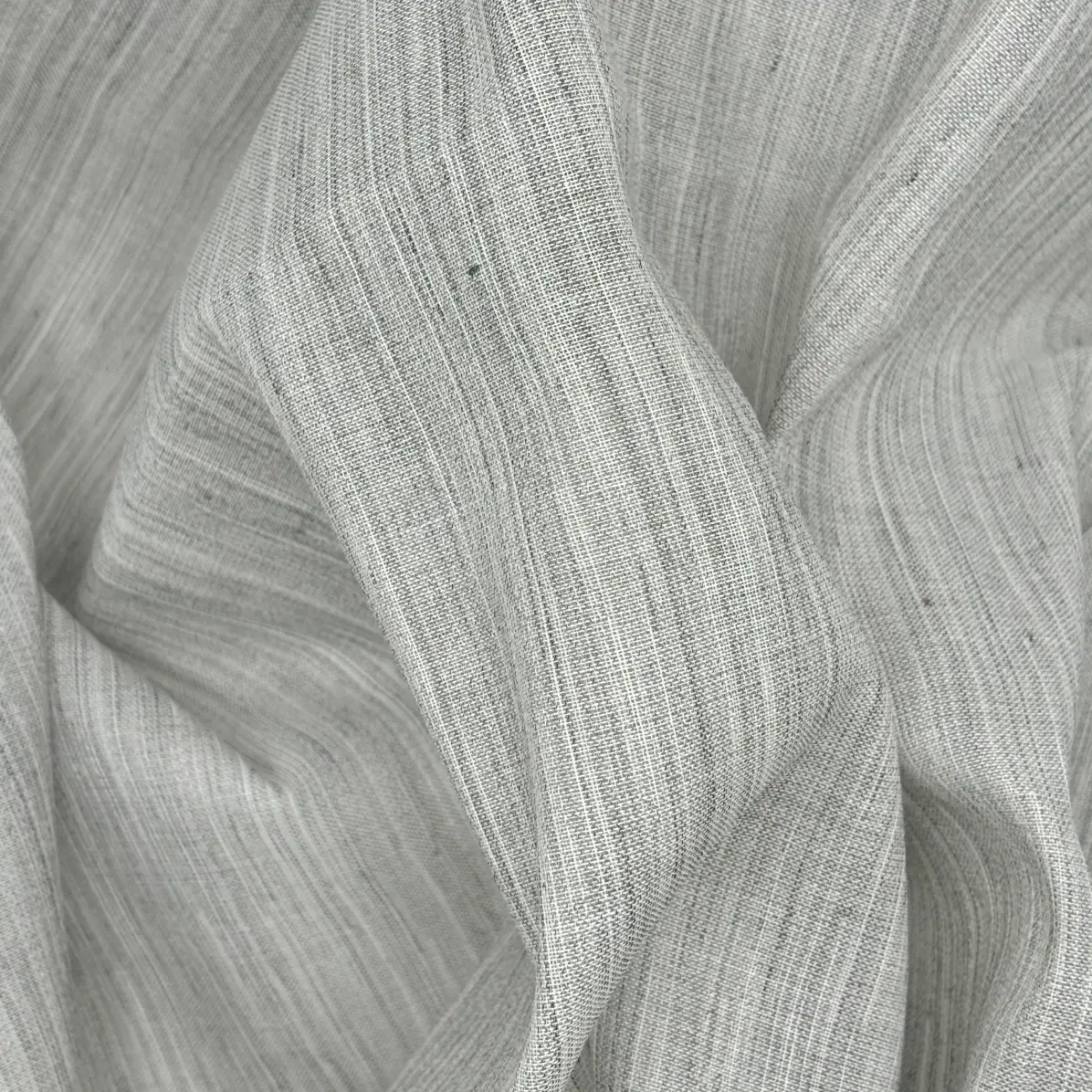 Sew-in interfacing Opaque Pearl Grey Plain Weave 110 g/m² - Bertero