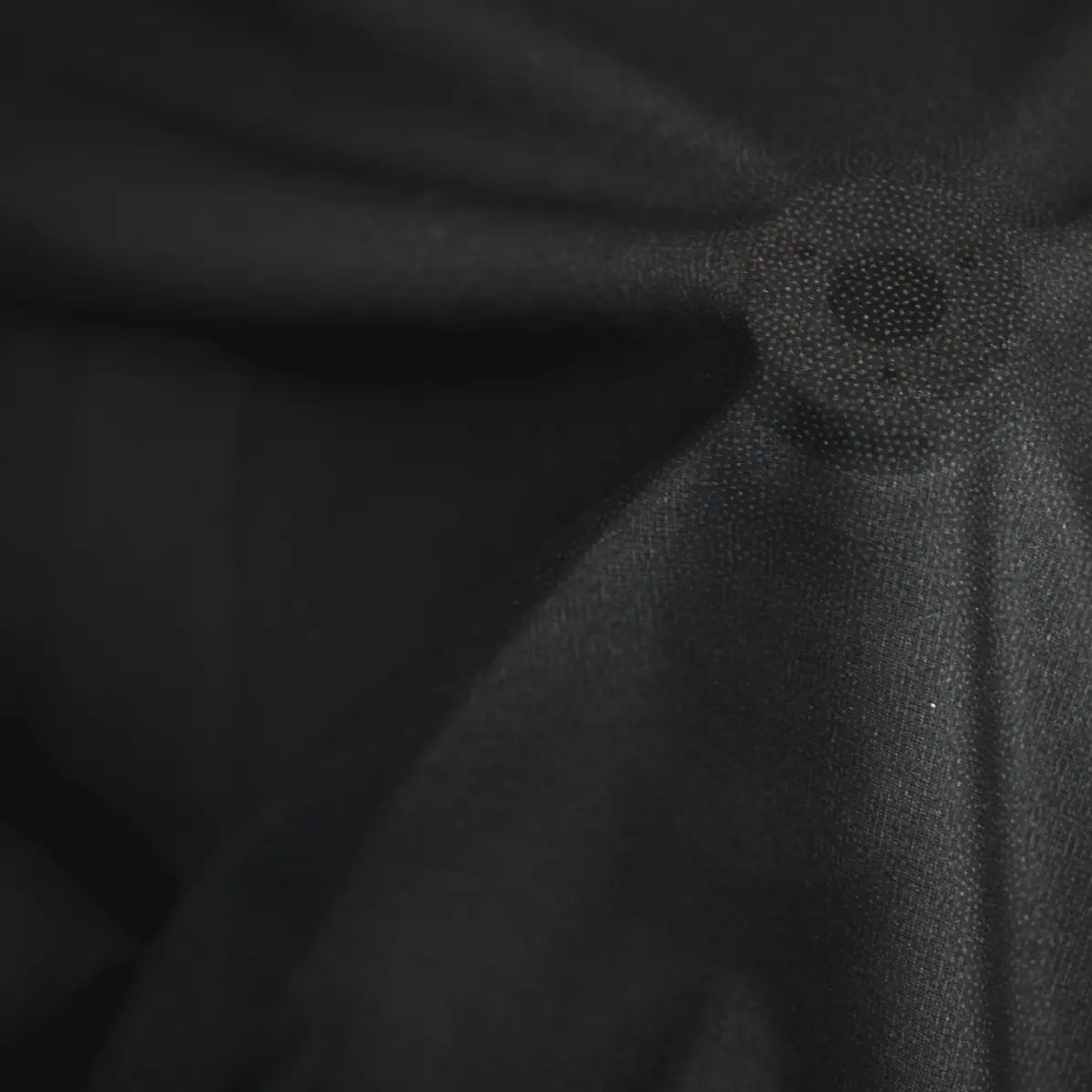 Lainière Paris Black fusible semi-transparent knitted interfacing 33 g/m²